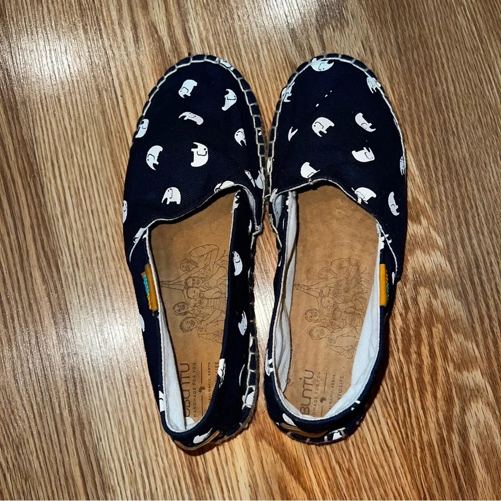 Ubuntu Navy blue‎ Elephant canvas Espadrilles sz 38